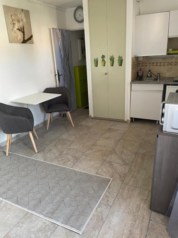 Studio Climatise Proche Port Et Plages La Londe-les-Maures Zewnętrze zdjęcie